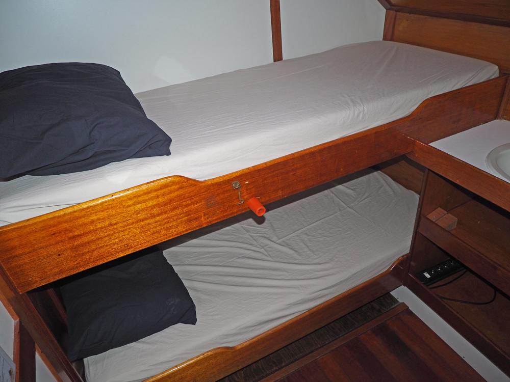 Cabin en avant, H&eacute;bergements